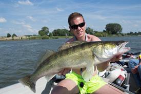 Lars van der Weide - snoekbaars (Large)